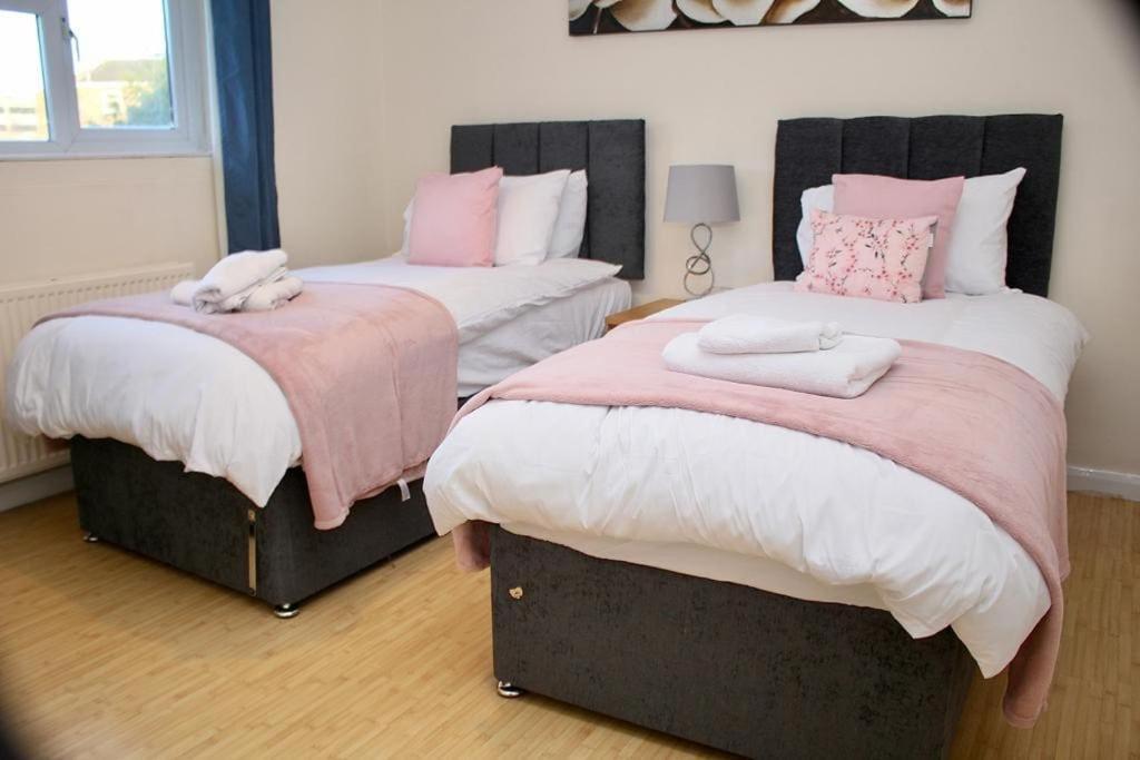 Contractor'S Haven- 4-Bedroom House With Free Parking, Super Fast Wifi, Fran Properties In Aylesbury, Pets Are Welcome! Эйлсбери Экстерьер фото