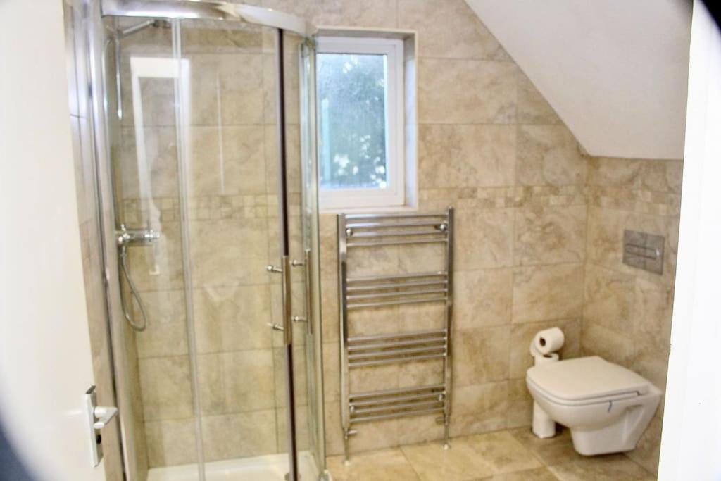 Contractor'S Haven- 4-Bedroom House With Free Parking, Super Fast Wifi, Fran Properties In Aylesbury, Pets Are Welcome! Эйлсбери Экстерьер фото